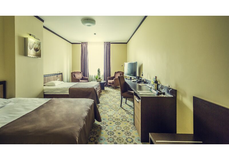 <p><a href="http://hotel.service-pc.org.ua/rooms/klasichniy.html" target="_blank">Класичний</a></p>
