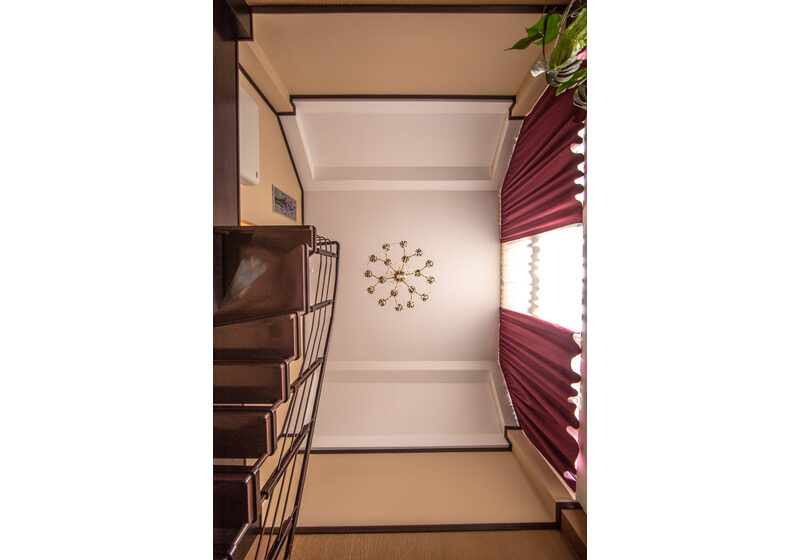 <p><a href="http://hotel.service-pc.org.ua/rooms/prezidentsjki_apartamenti.html" target="_blank">Президентський</a></p>
