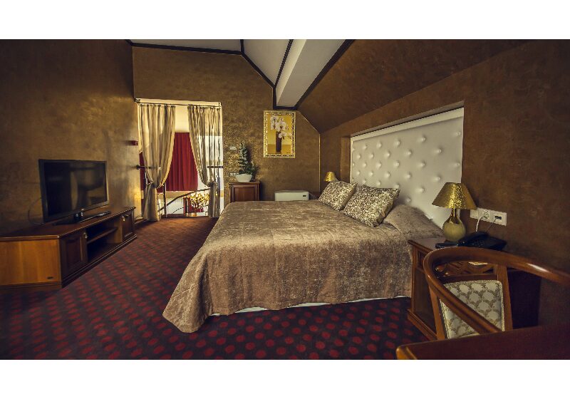 <p><a href="http://hotel.service-pc.org.ua/rooms/prezidentsjki_apartamenti.html" target="_blank">Президент</a></p>
